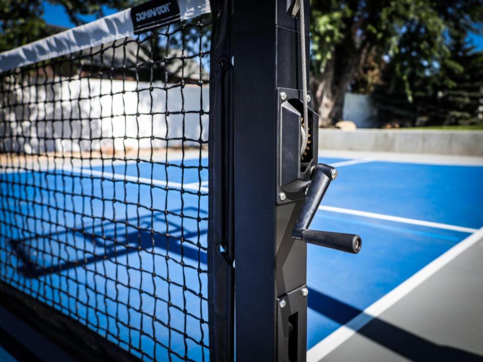 Dominator Pro Max Rolling Portable Pickleball Net