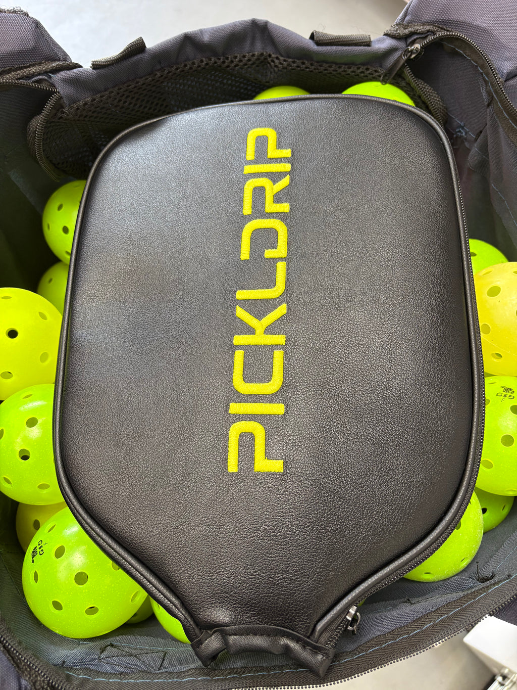 PICKLDRIP Blackout Paddle Cover