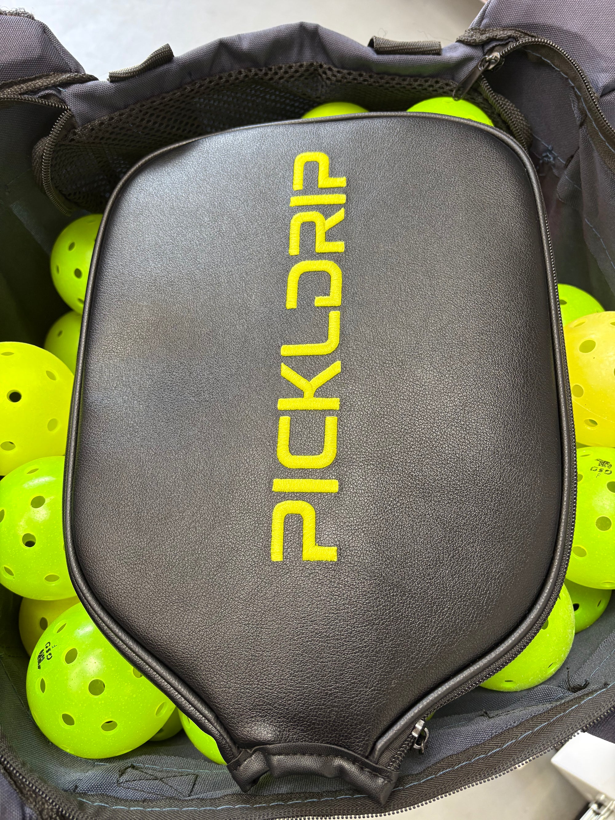 PICKLDRIP Blackout Paddle Cover