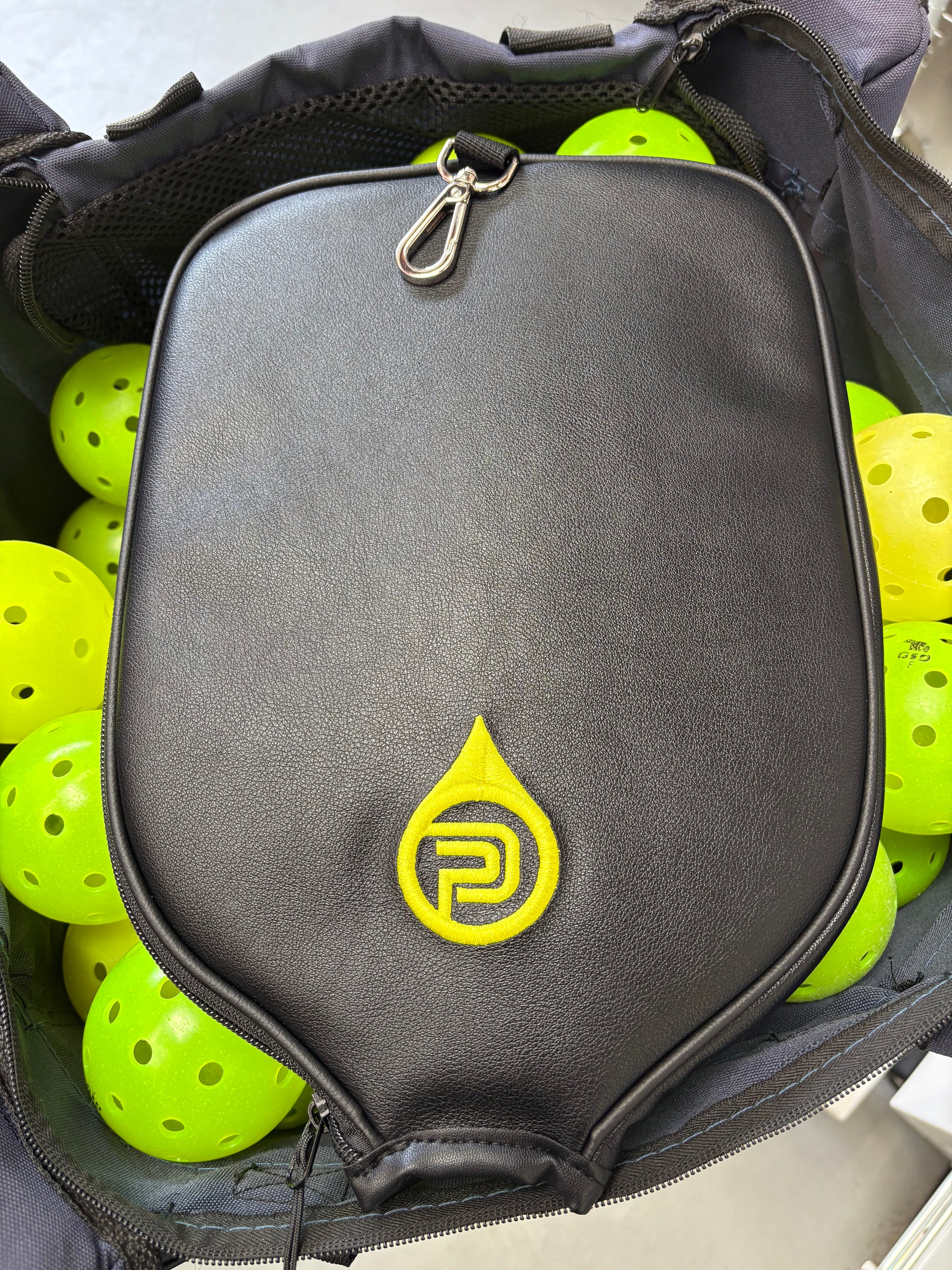 PICKLDRIP Blackout Paddle Cover